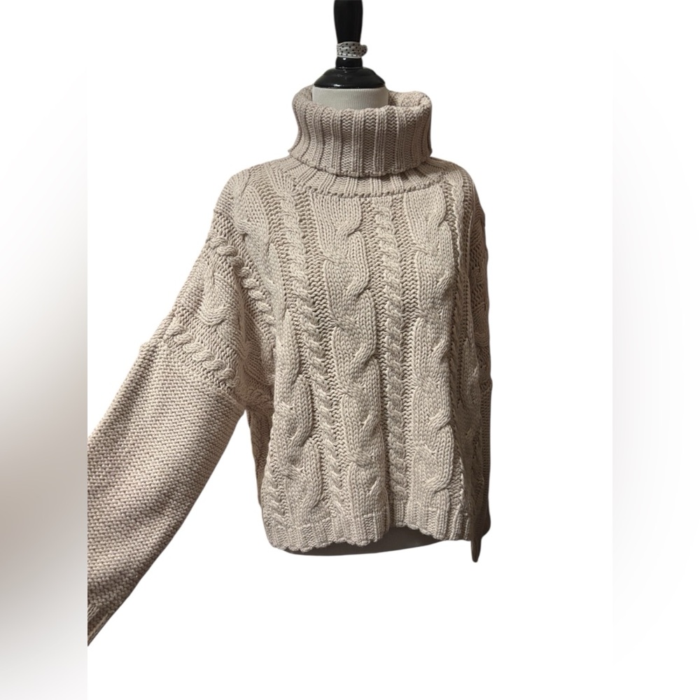 Cozy Cream Cable Knit Sweater - Picture 4 of 8